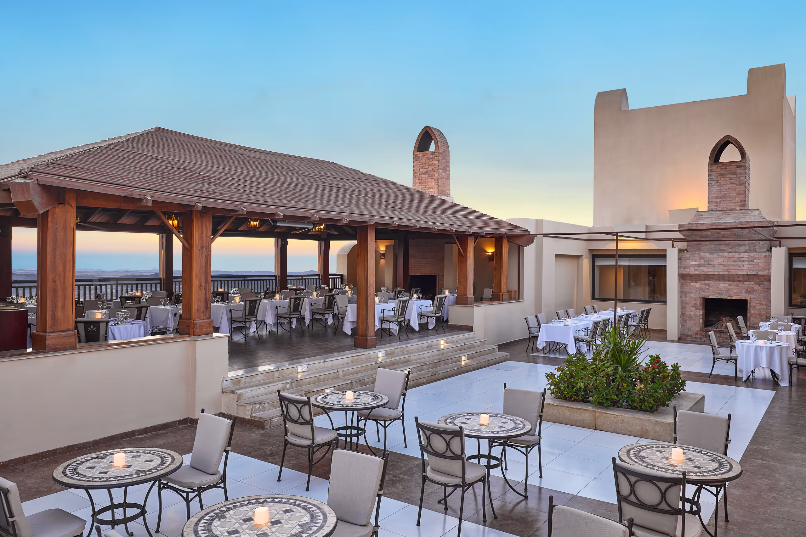 jpg.xxlarge_SHR_Aqua_Magic_Sky_Restaurant_ea1deaa440